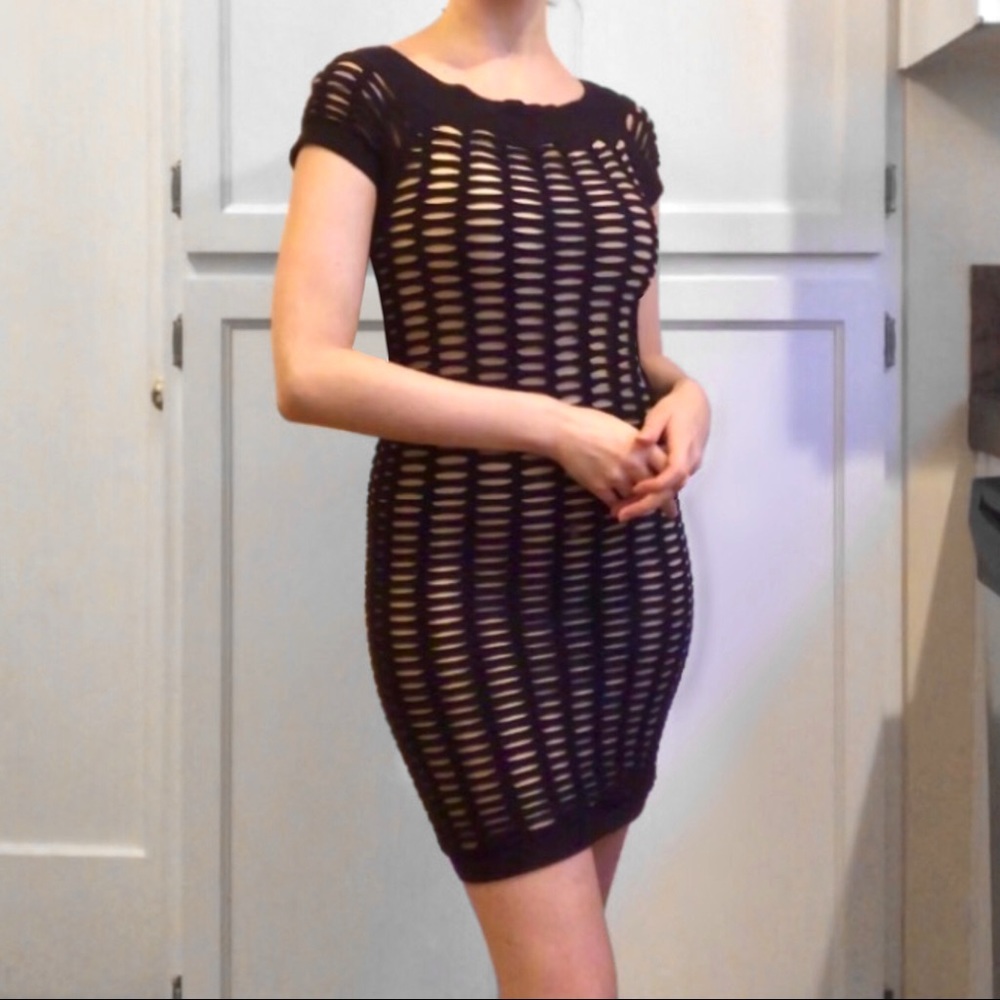 NWT Bebe off-the-shoulder or sleeves dress